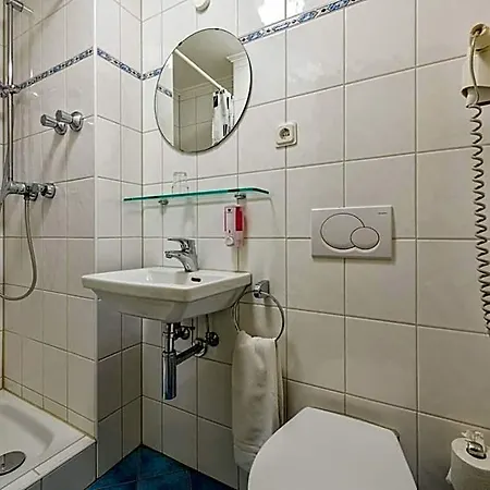 Windsor Hotel 3*