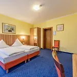 Отель Windsor 3*